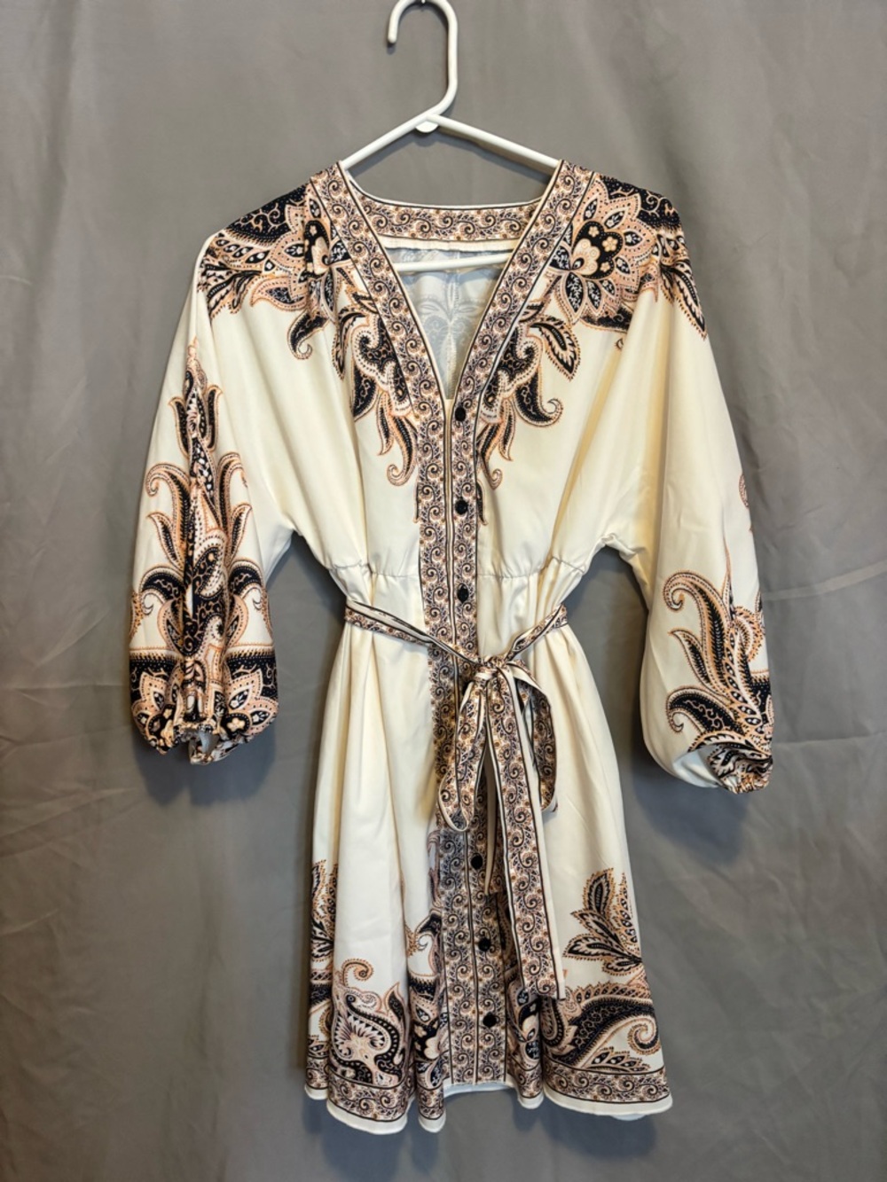 Cream Paisley V-Neck Tie-Waist Dress printed capped sleeved quarter length boho